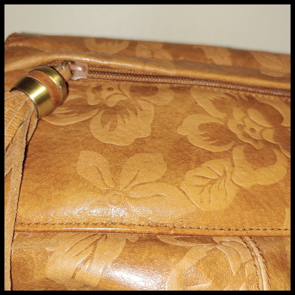 Leather Floral Embossed Purse - Picture 6 of 6
